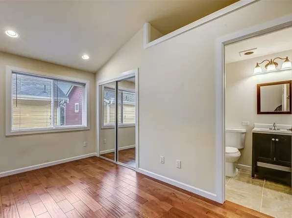 5726 Roosevelt Way NE #A, Seattle, WA 98105