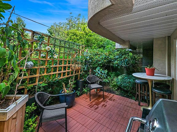 3rd image of 1223 Johnson St #102