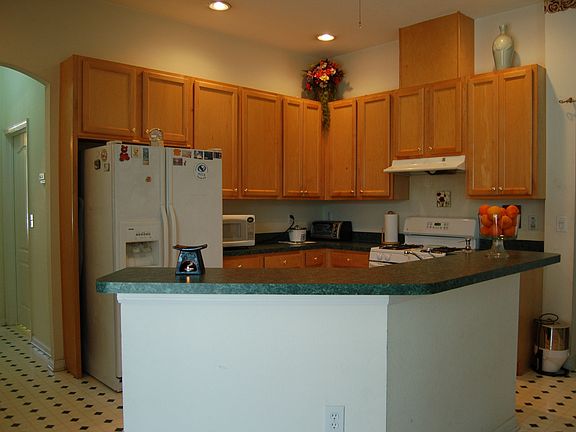 2nd image of 2729 Abbey Grove Dr