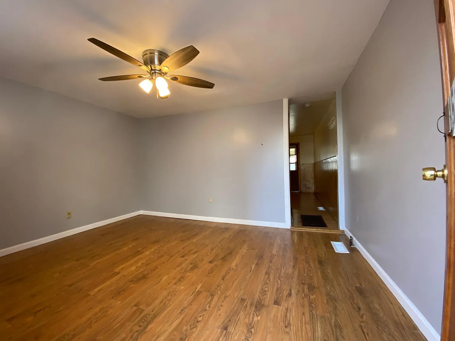 1518 Poplar Street — Photo 3