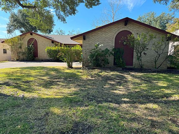 2nd image of 114 Barcelona Dr