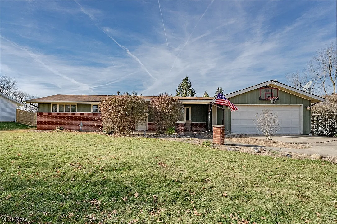 9561 Ellen Dr photo 1