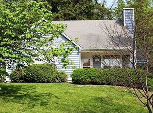 1460 Willow Lake Dr, Charlottesville, VA 22902