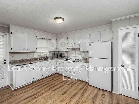 2nd image of 201 Pinecrest Dr
