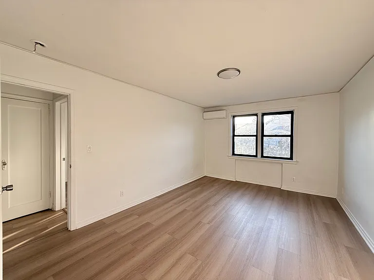238 Bay 22 St #2 — Photo 5