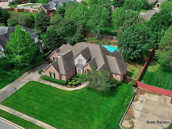 2nd image of 2631 N Candlewood Dr