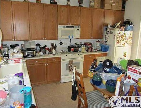 3rd image of 601 NW 25th Ave