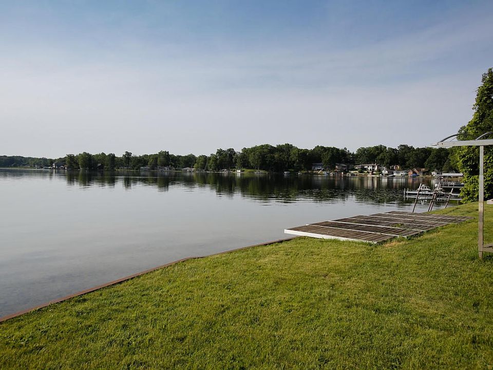 3251 w shore dr-201