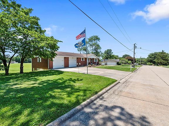 3rd image of 505 Goodson Dr