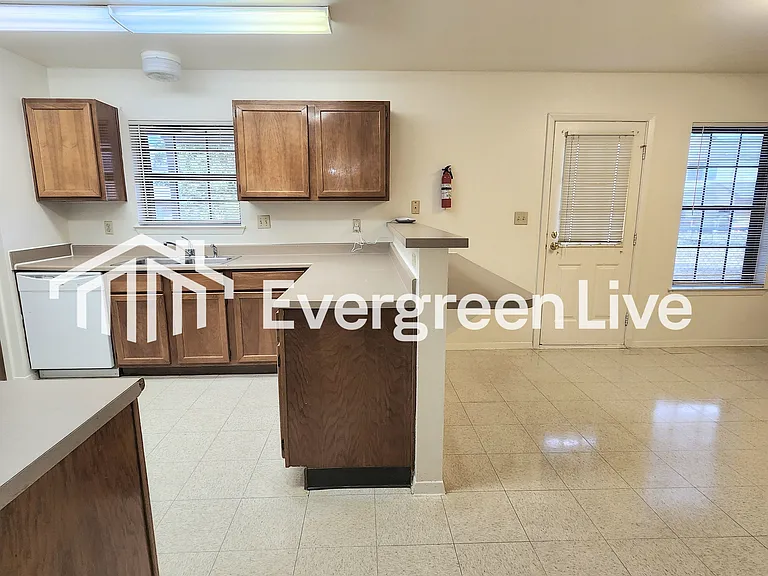233 Raven Dr — Photo 6