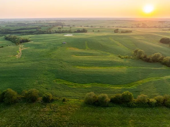 220 Road, Fillmore, MO 64449