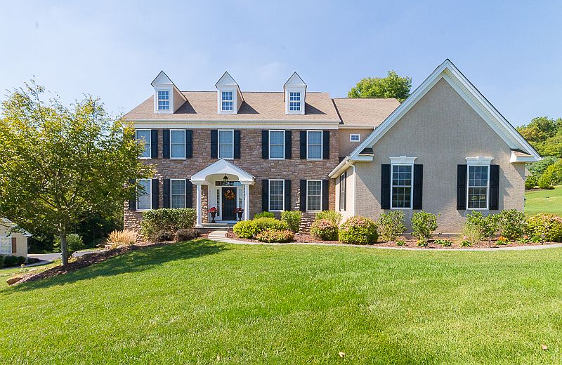 Welcome to 650 Collingwood!