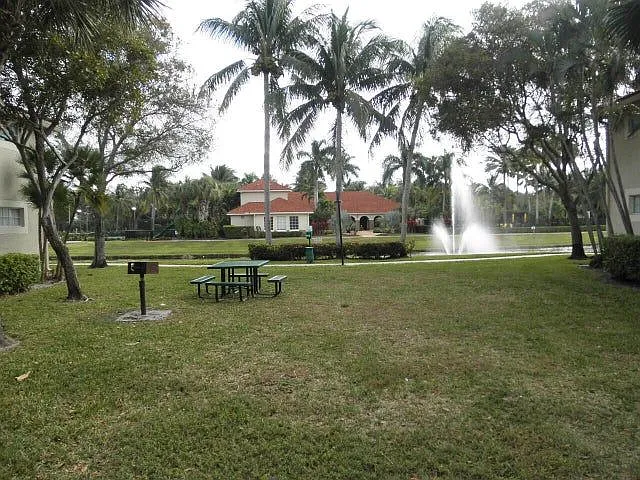 1 bed, 1.0 bath, 787 sqft, $1,650 — Photo 2
