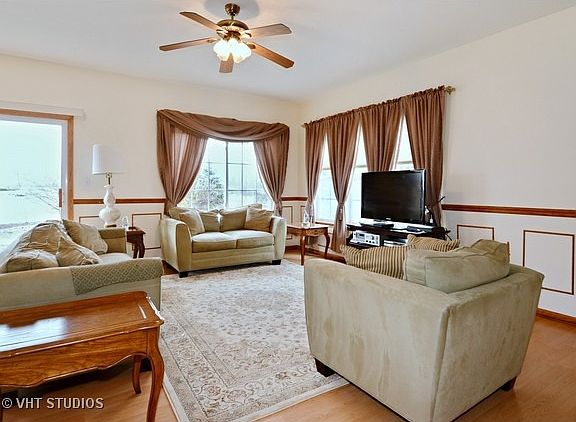 2nd image of 2147 Vanderbilt Dr #2147