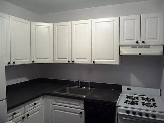 Rented by Corcoran | media 14