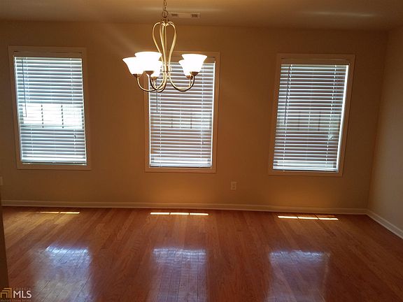 4th image of 6114 Stanley Dr