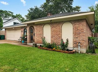 711 Beachcomber Ln, Houston, TX 77062