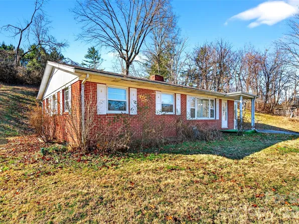 106 Chapel St, Spruce Pine, NC 28777