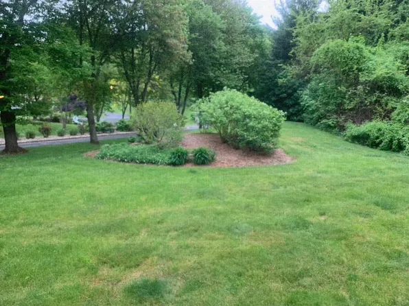 3 Wellington Dr, Farmington, CT