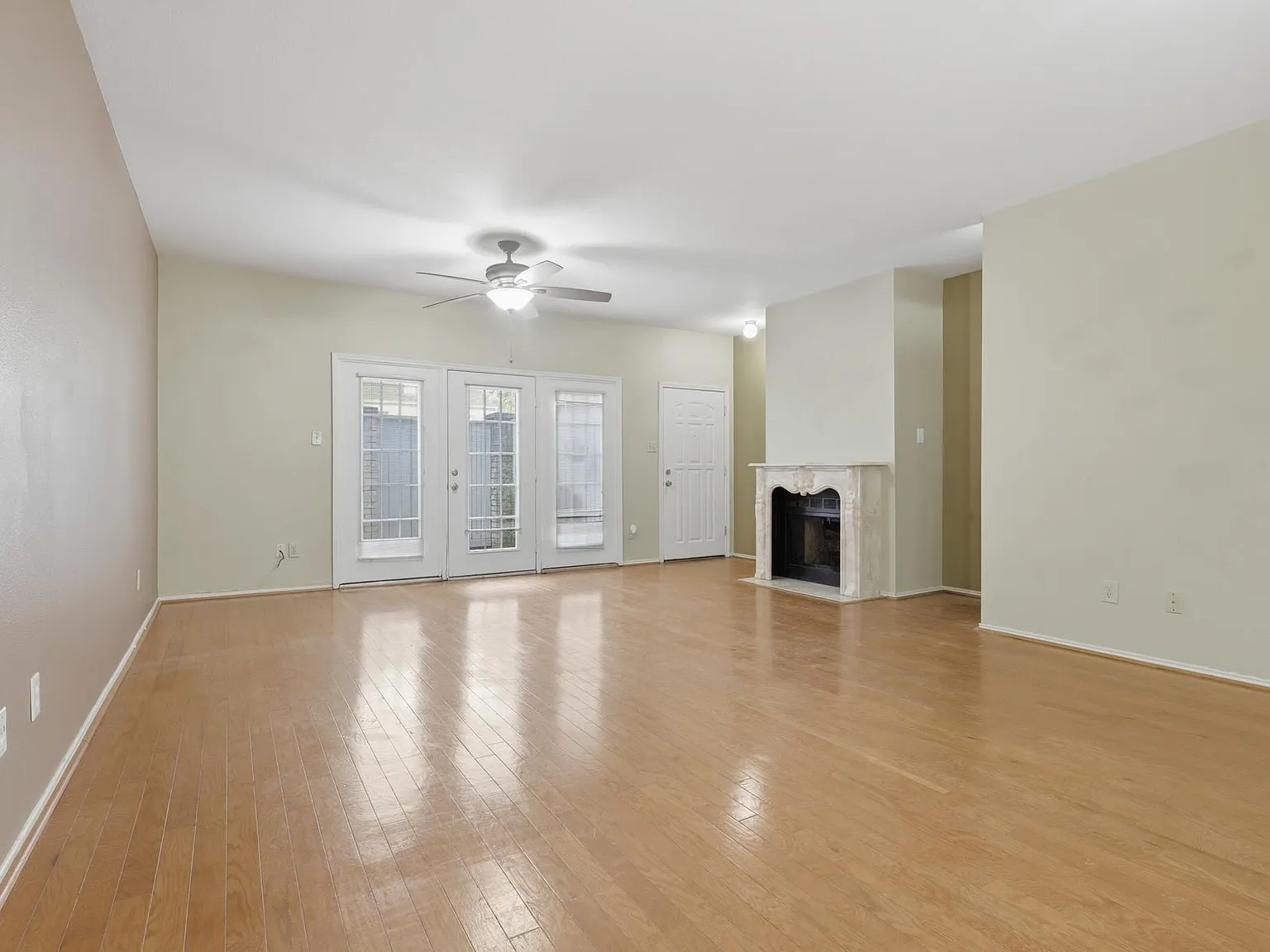 2 bed, 2.5 bath, 1740 sqft, $2,000 — Photo 3