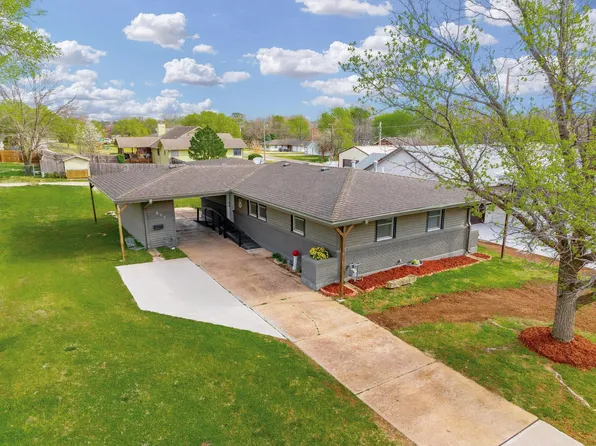 511 W 18th St, Wellington, KS 67152