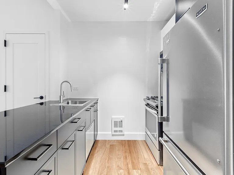 63 Wall St #22G — Photo 21