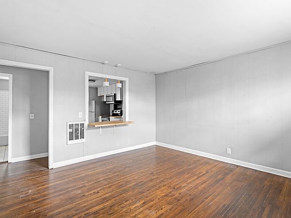 5th image of 1619 12th Ave N #D