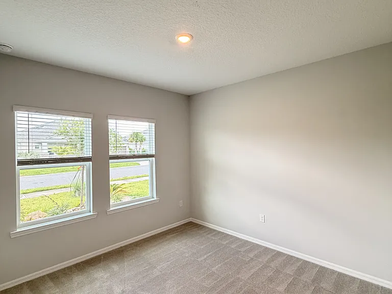 1352 Arklow Cir — Photo 28