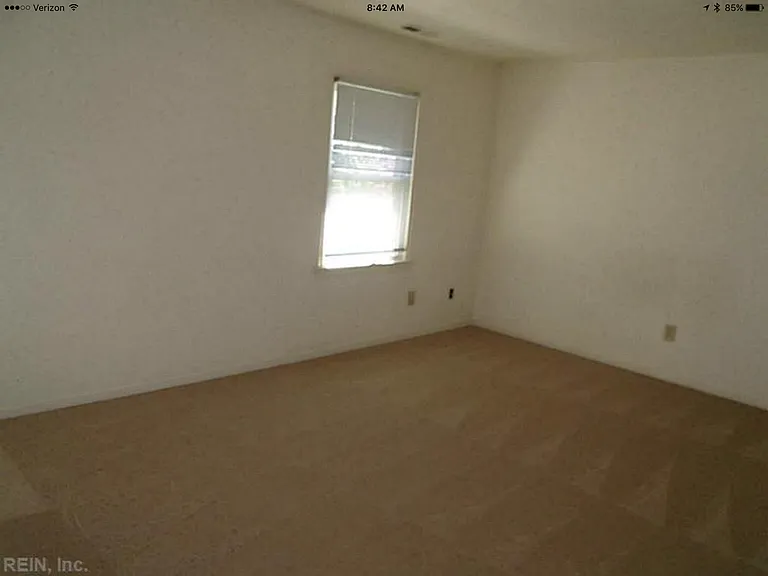 977 Colonial Meadows Way — Photo 5