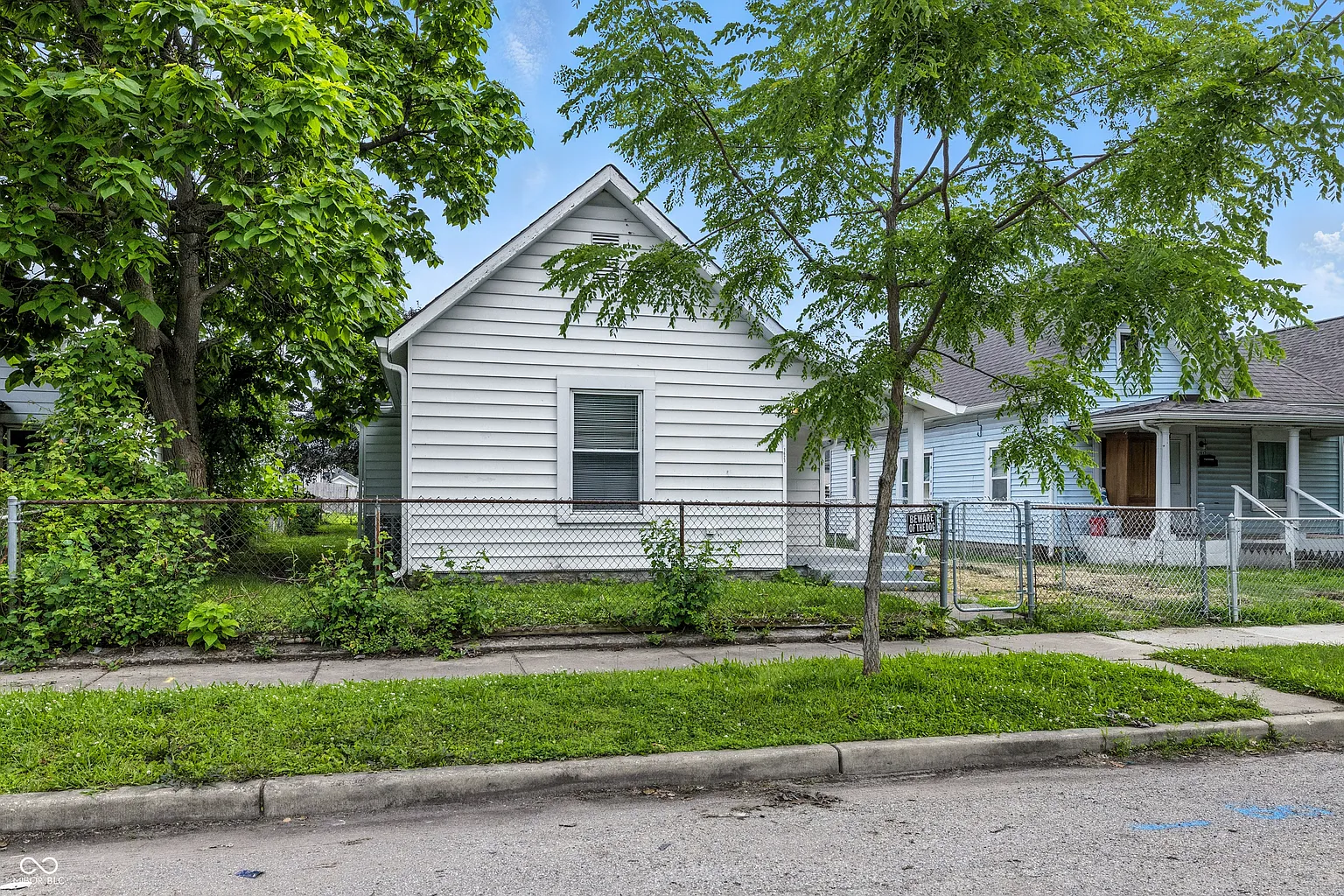 1621 E Kelly St photo 1