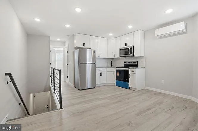 6157 Walnut St #2 — Photo 8