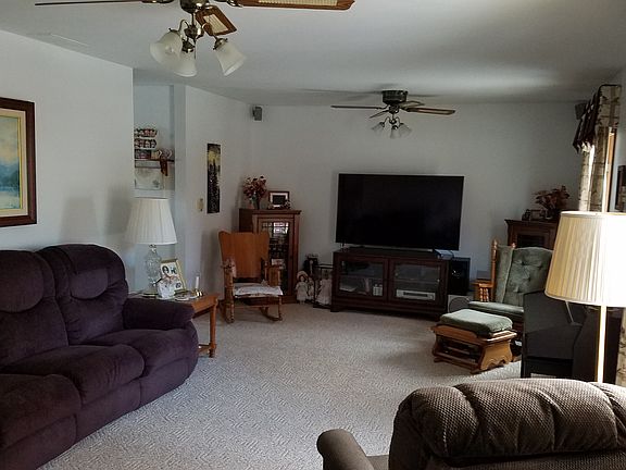 5th image of 115 Melissa Dr
