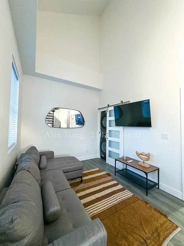 2 bed, 2.0 bath, 1168 sqft, $2,200 — Photo 4