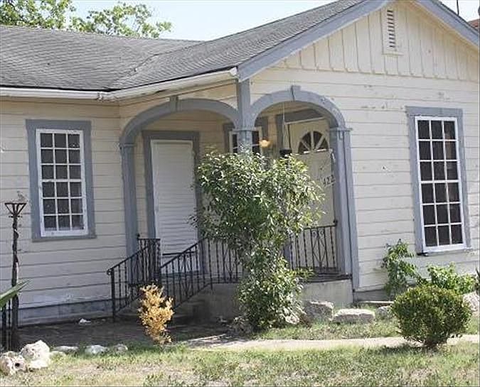 1st image of 422 Greer St