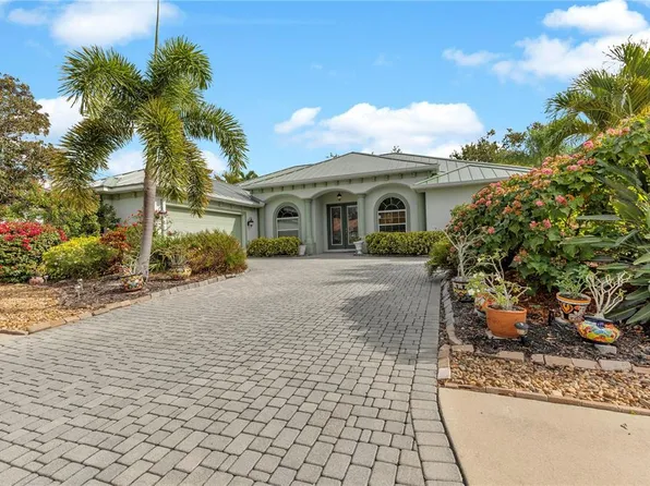 5311 Nathaniel Pl, Sarasota, FL 34233