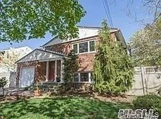 12 Ross Ave #1, Melville, NY 11747