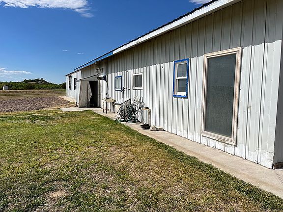 3rd image of 1294 Highway 92 W