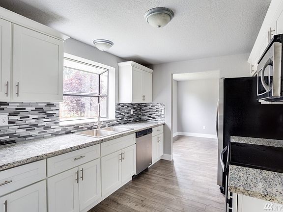 5th image of 2109 164th Street Ct E