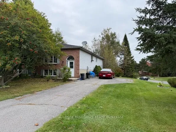 272 Owens Cres, Kingston, ON K7M 8H6