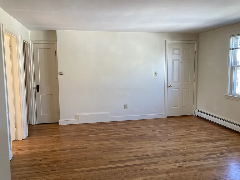 8 Quebec St #4 — Photo 11