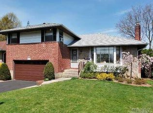 26 Deborah Rd, Syosset, NY 11791