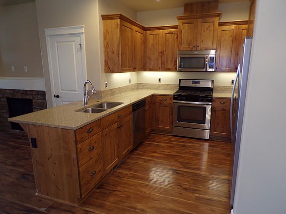 4th image of 20811 NE Boulderfield Ave