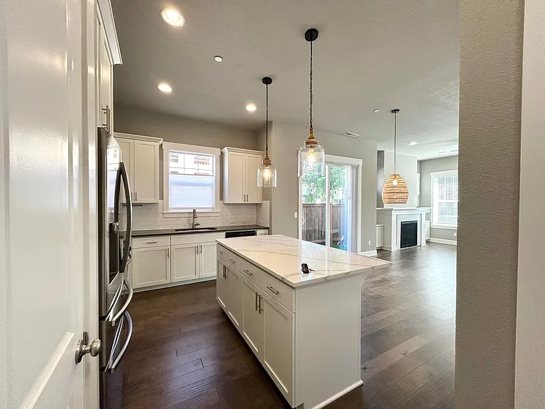 11571 SW Barber St — Photo 29