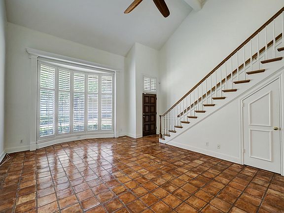 3rd image of 2313 Nantucket Dr #B