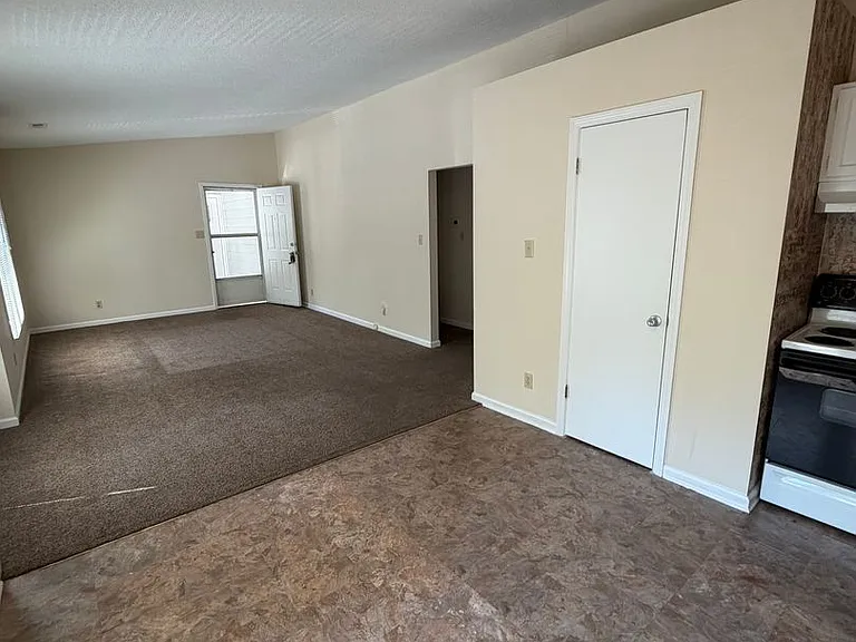 121 Westview Dr #38 — Photo 4