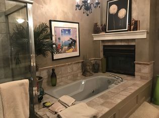 13910 W 110th Ter, Lenexa, KS 66215