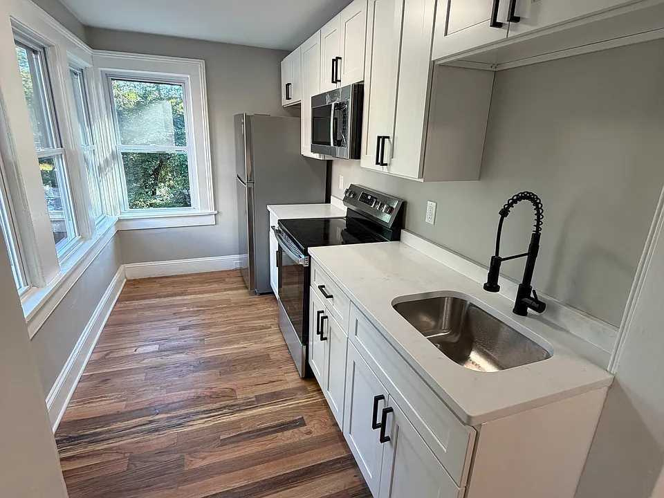 116 Franklin St #2