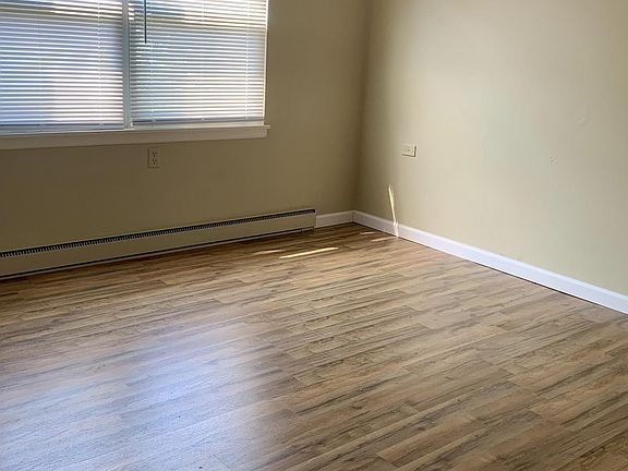 2nd image of 43B Cambridge Ct