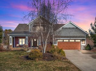 338 Parkside Ln, Douglas, MI 49406