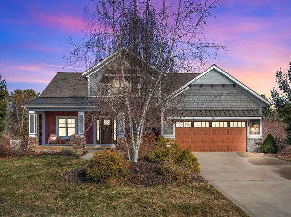 338 Parkside Ln, Douglas, MI 49406